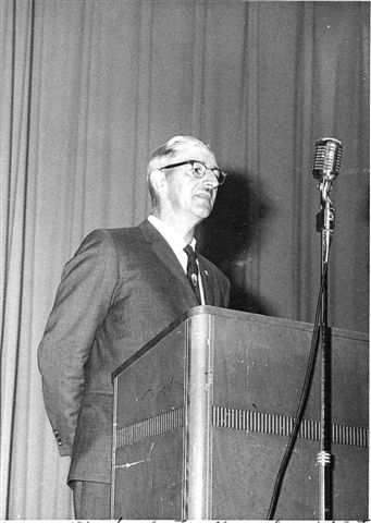 HOWARD TAIT ADDRESSING 1963 GRADUATING CLASS