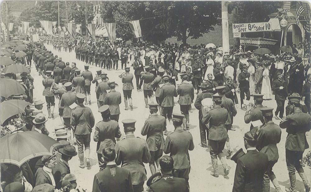 1909 Parade